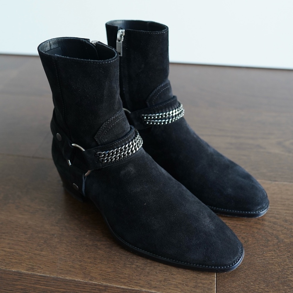 Saint Laurent Paris Chain Wyatt Boots in Black Suede